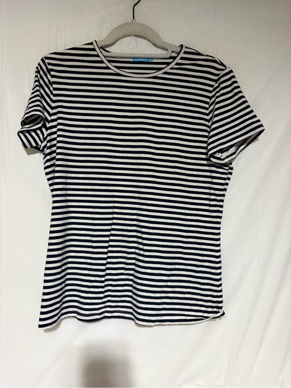 J McLaughlin Blue & White Striped Crewneck Short Sleeve Tee